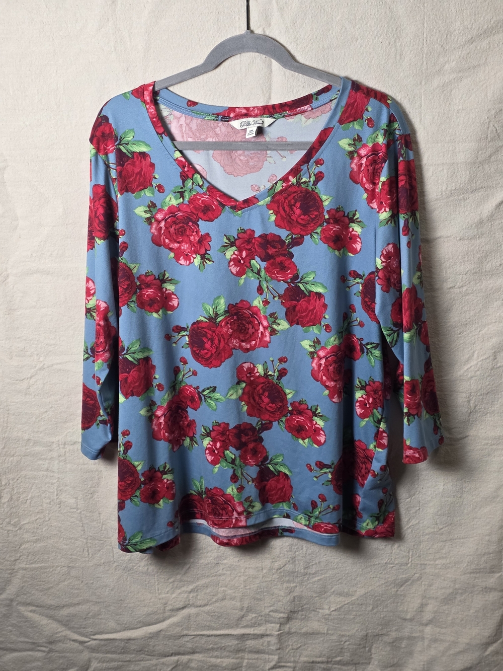 The Pioneer Woman Blue V-Neck Top with Red Rose Print